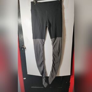 ALO Yoga Black and Gray Leggings